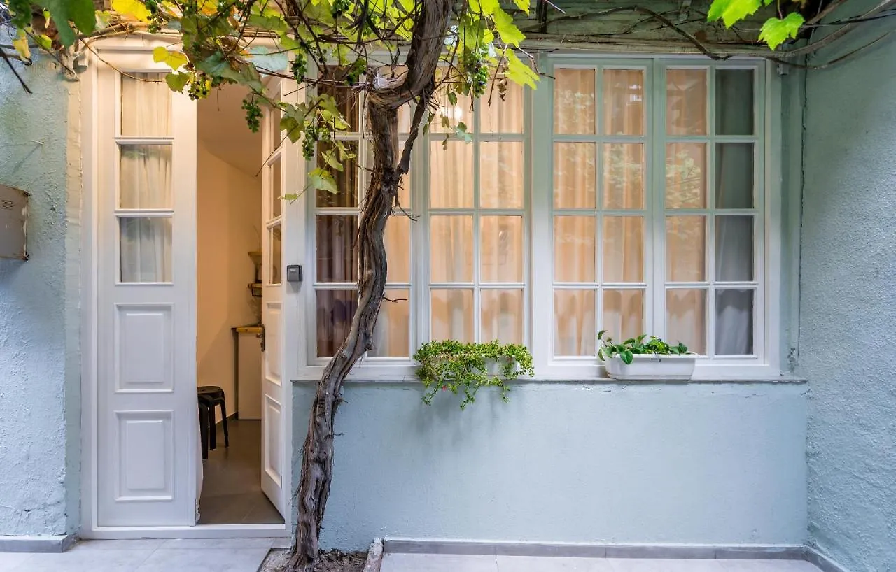 Cozy Studio In Old Tbilisi ile iletişim